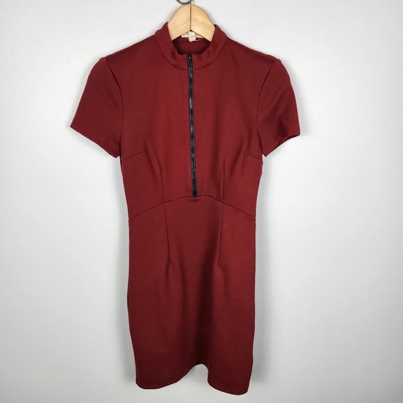 silence + noise Dresses & Skirts - EUC Urban Outfitters Silence + Noise Red Bodycon Mini Dress Size Small